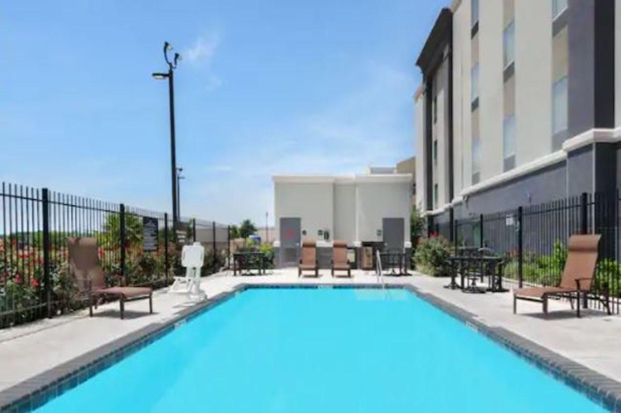 Hampton Inn & Suites San Antonio Brooks City Base, Tx Екстер'єр фото