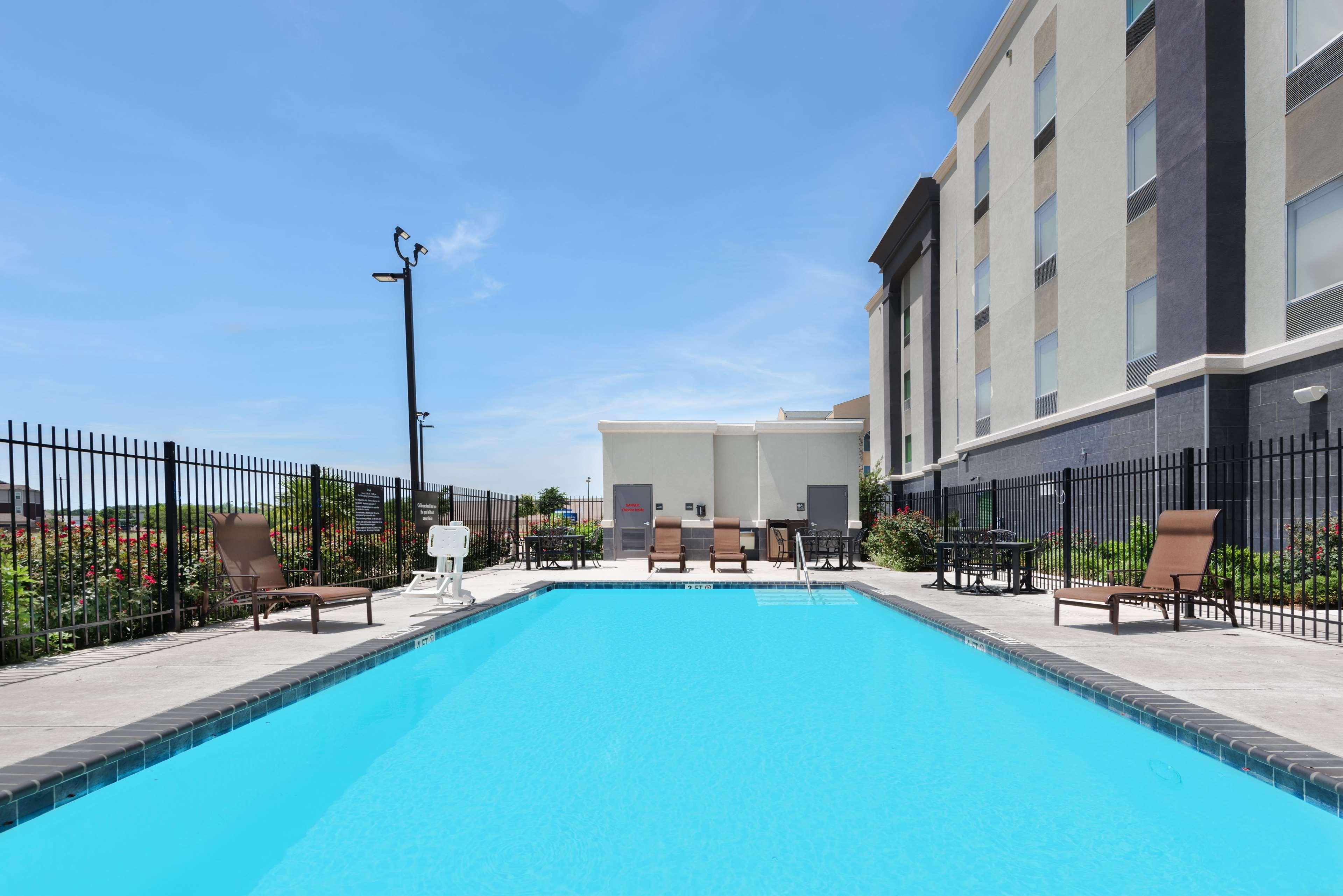 Hampton Inn & Suites San Antonio Brooks City Base, Tx Екстер'єр фото