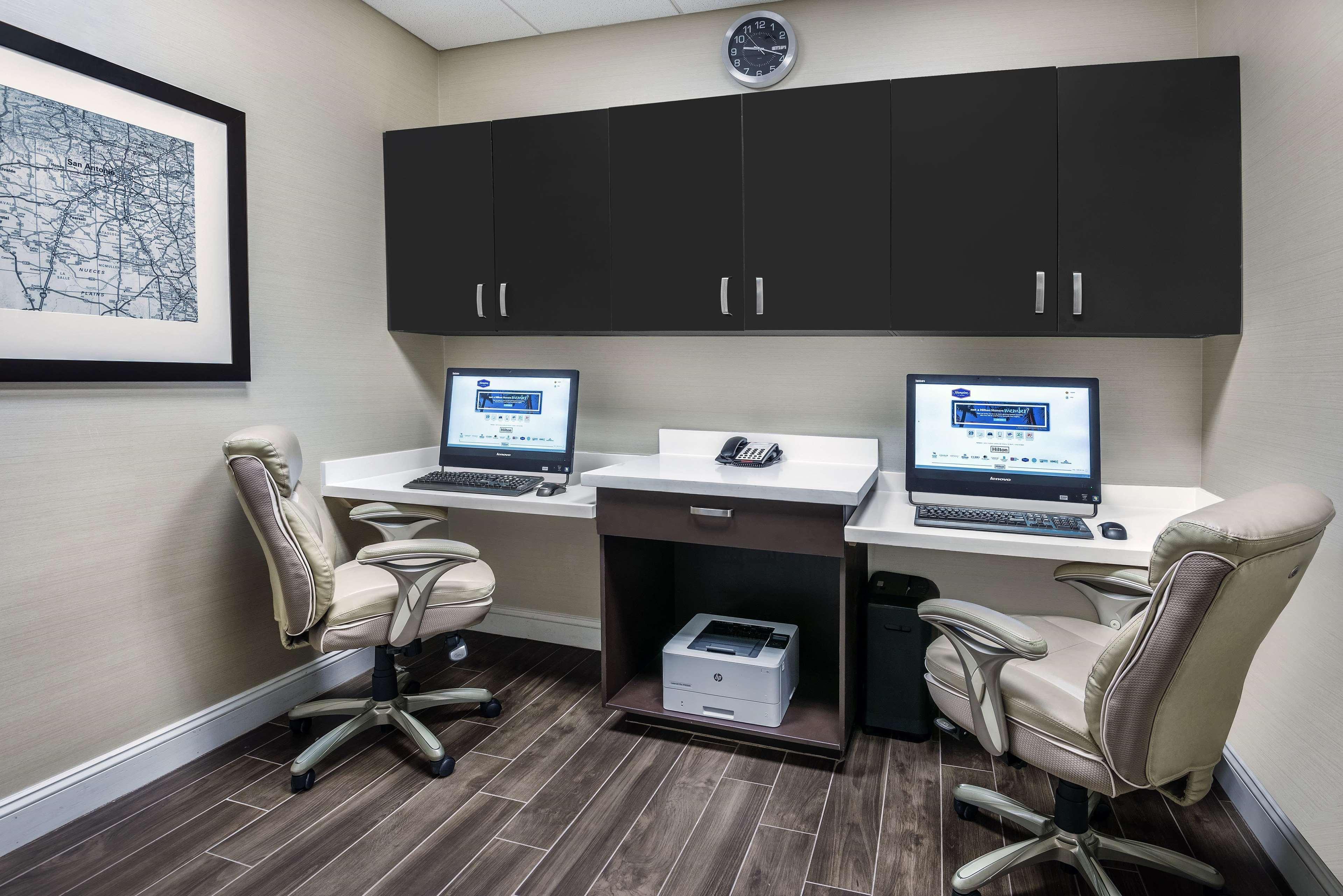 Hampton Inn & Suites San Antonio Brooks City Base, Tx Екстер'єр фото